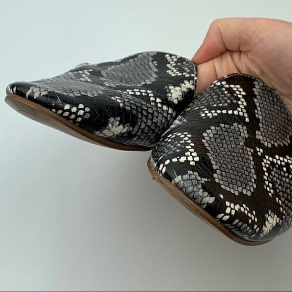 Banana republic flats size 7.5 print python mules - Picture 9 of 11